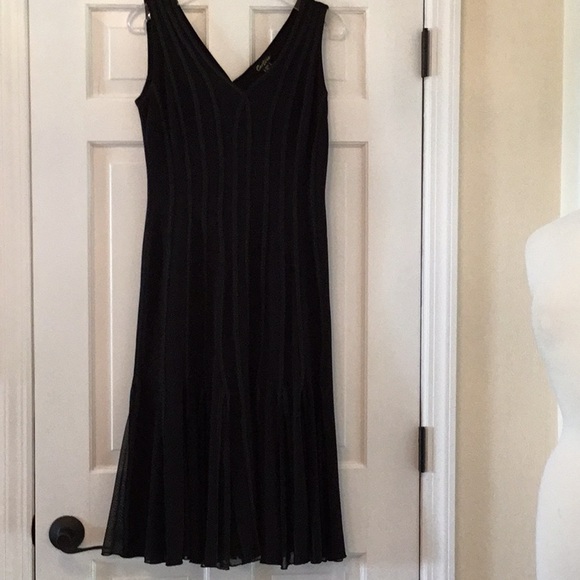 Cartise Black Dress.  Dinner-Weddings-Parties - Picture 4 of 10